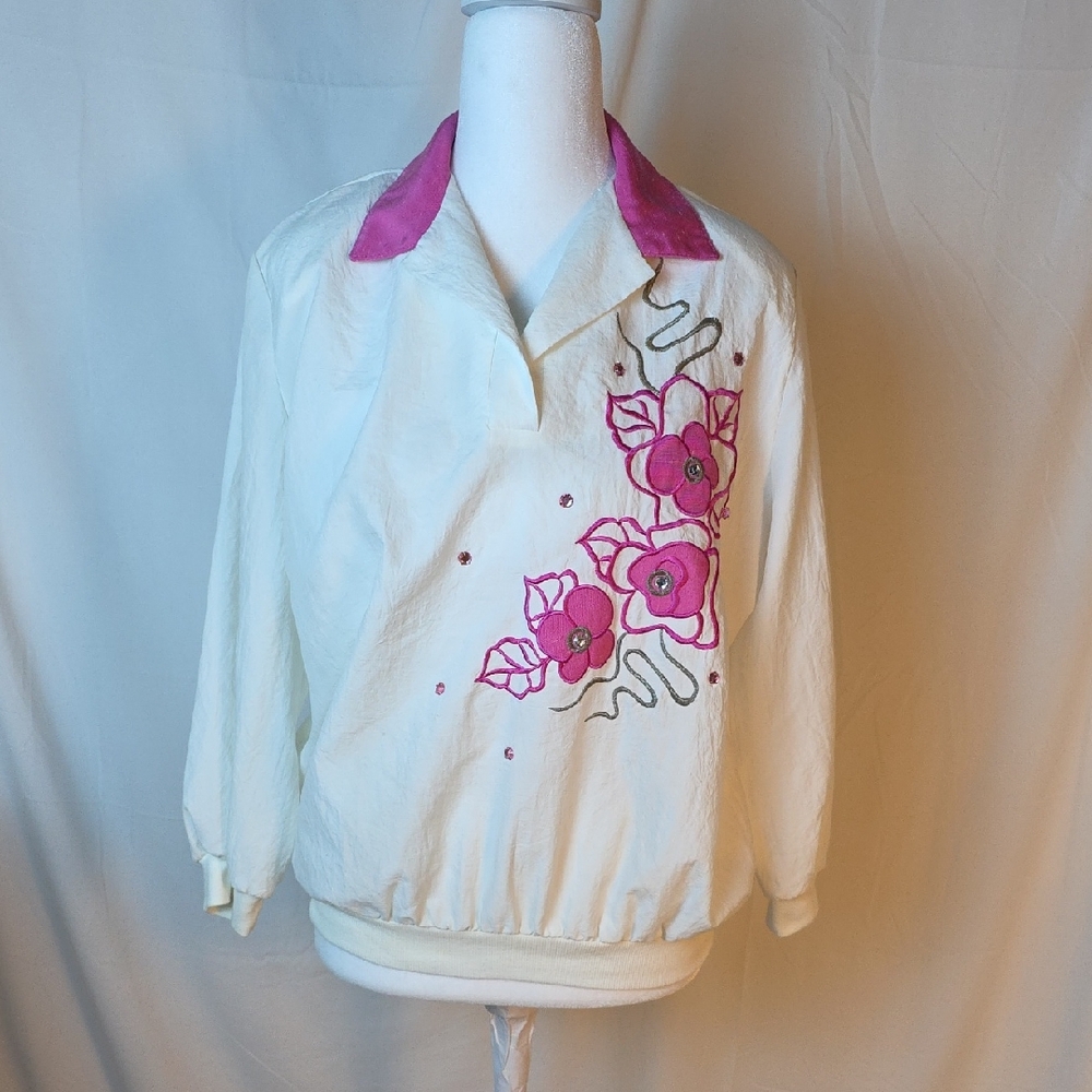 Vintage Floral Embroidered Jacket with Pink Collar
